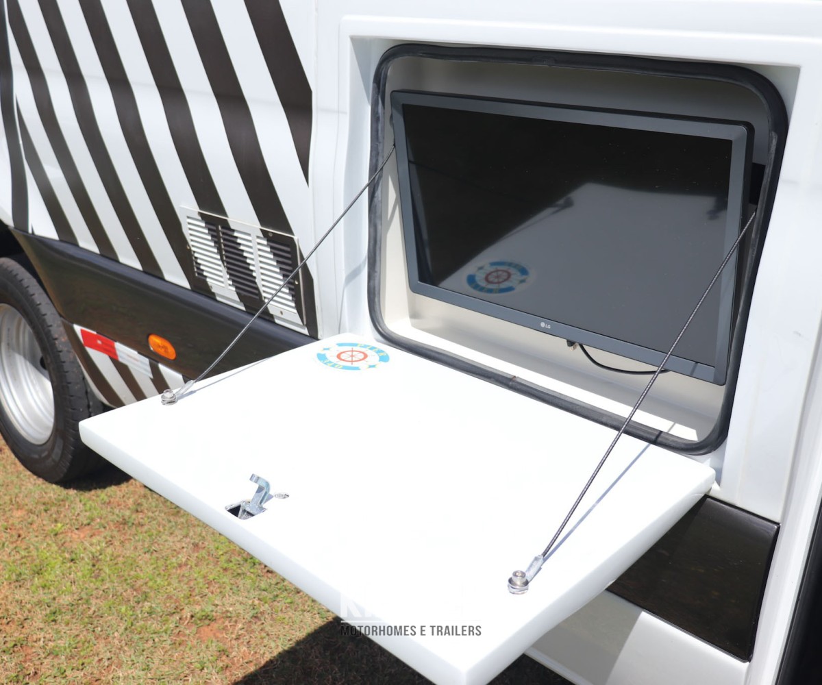 Sprinter 516 Eurohome - Kirsch Motorhomes - Especializada na venda de Motorhomes e Trailers