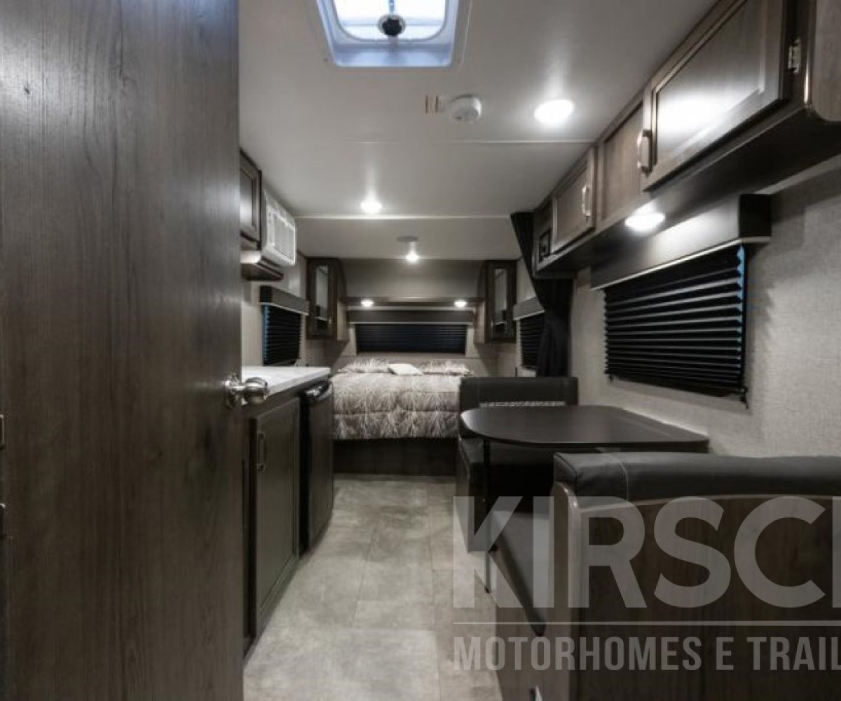 Trailer Jayco Flight 195RB - Kirsch Motorhomes - Especializada na venda de Motorhomes e Trailers