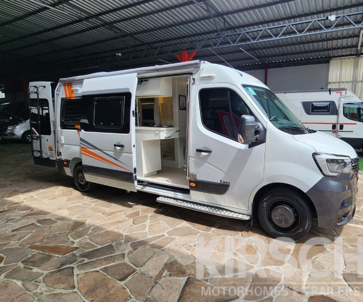 MONTAGEM - Renault Master Luxo Ideal - Kirsch Motorhomes - Especializada na venda de Motorhomes e Trailers