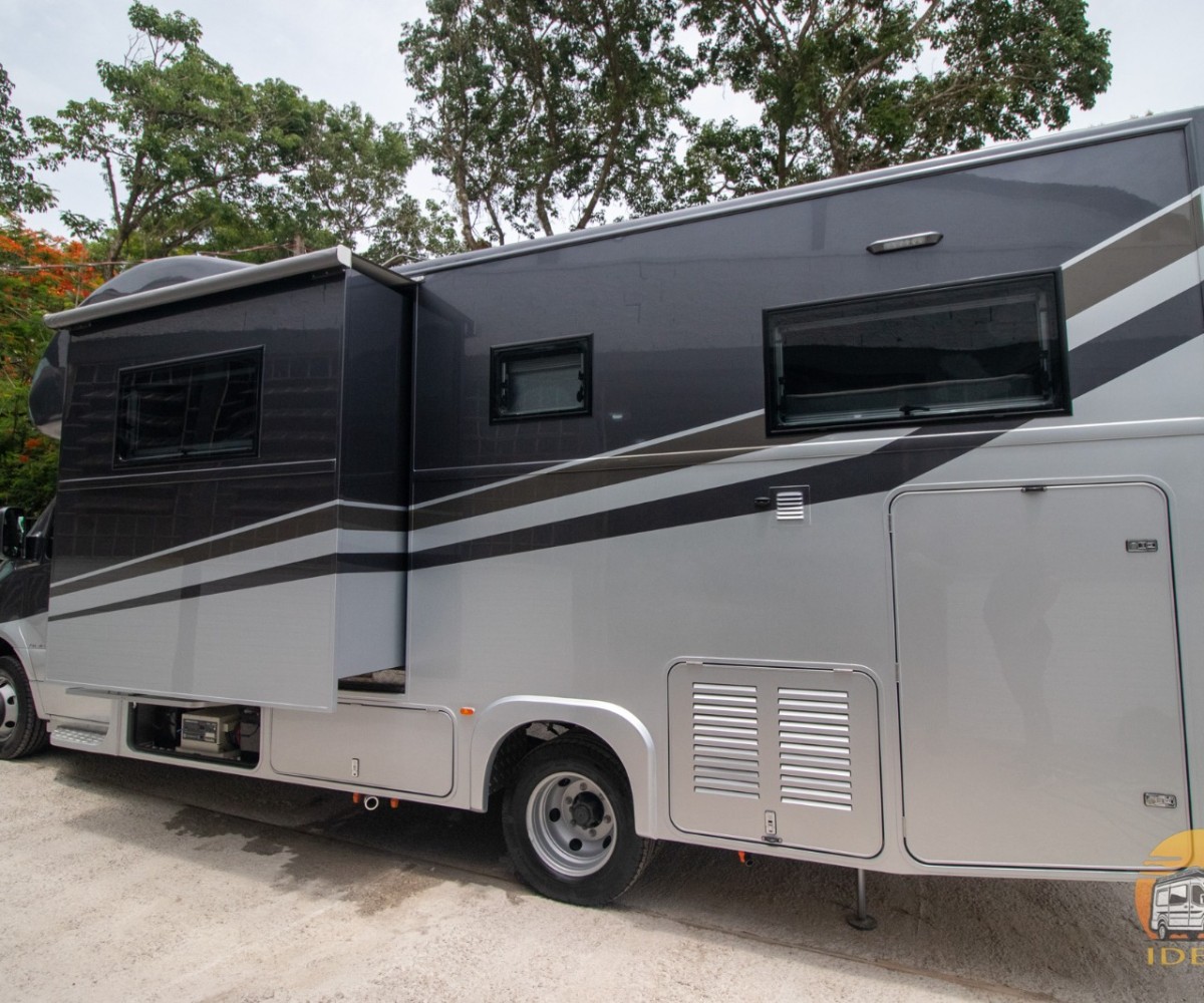 MONTAGEM - Ideal 7.8 com alcova - Kirsch Motorhomes - Especializada na venda de Motorhomes e Trailers