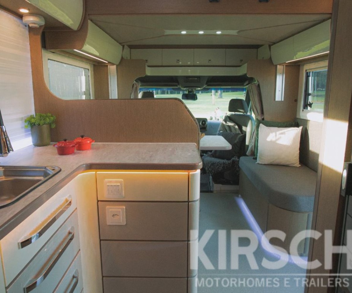 Outside - Kirsch Motorhomes - Especializada na venda de Motorhomes e Trailers