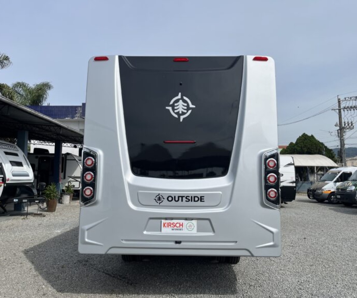 Outside – YellowStone - Kirsch Motorhomes - Especializada na venda de Motorhomes e Trailers