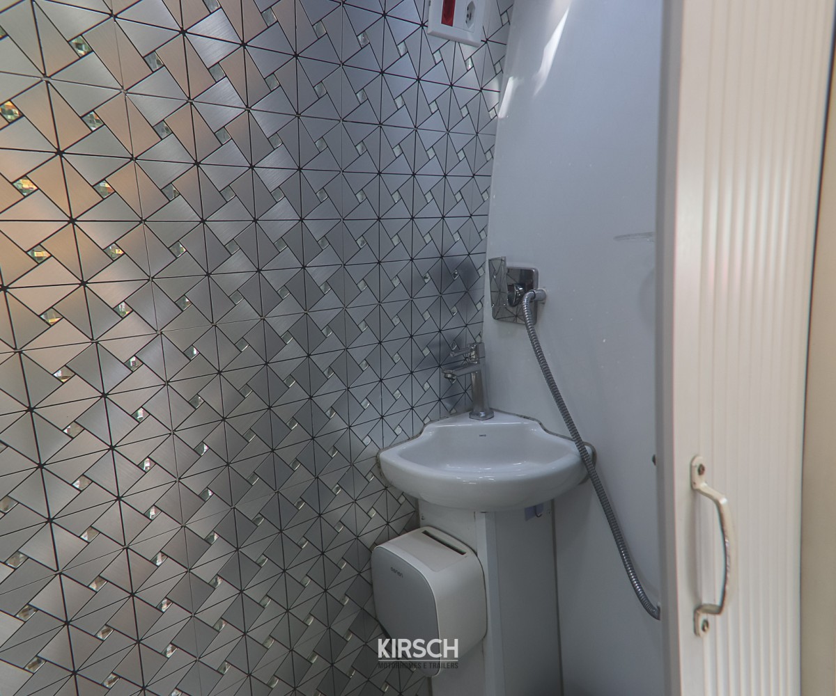 Sprinter 311 - Kirsch Motorhomes - Especializada na venda de Motorhomes e Trailers