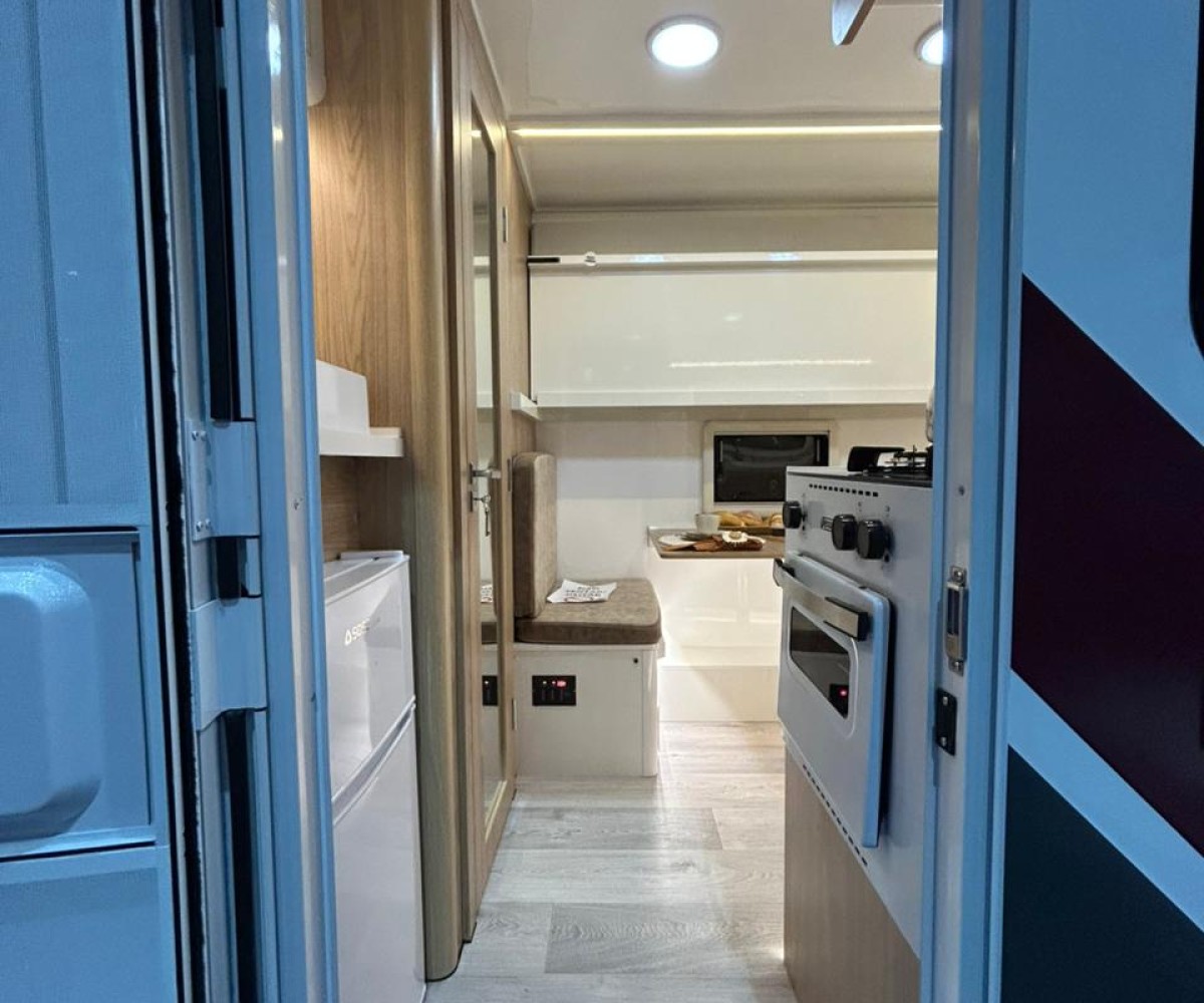 Conforttrailer CT 41 - Kirsch Motorhomes - Especializada na venda de Motorhomes e Trailers