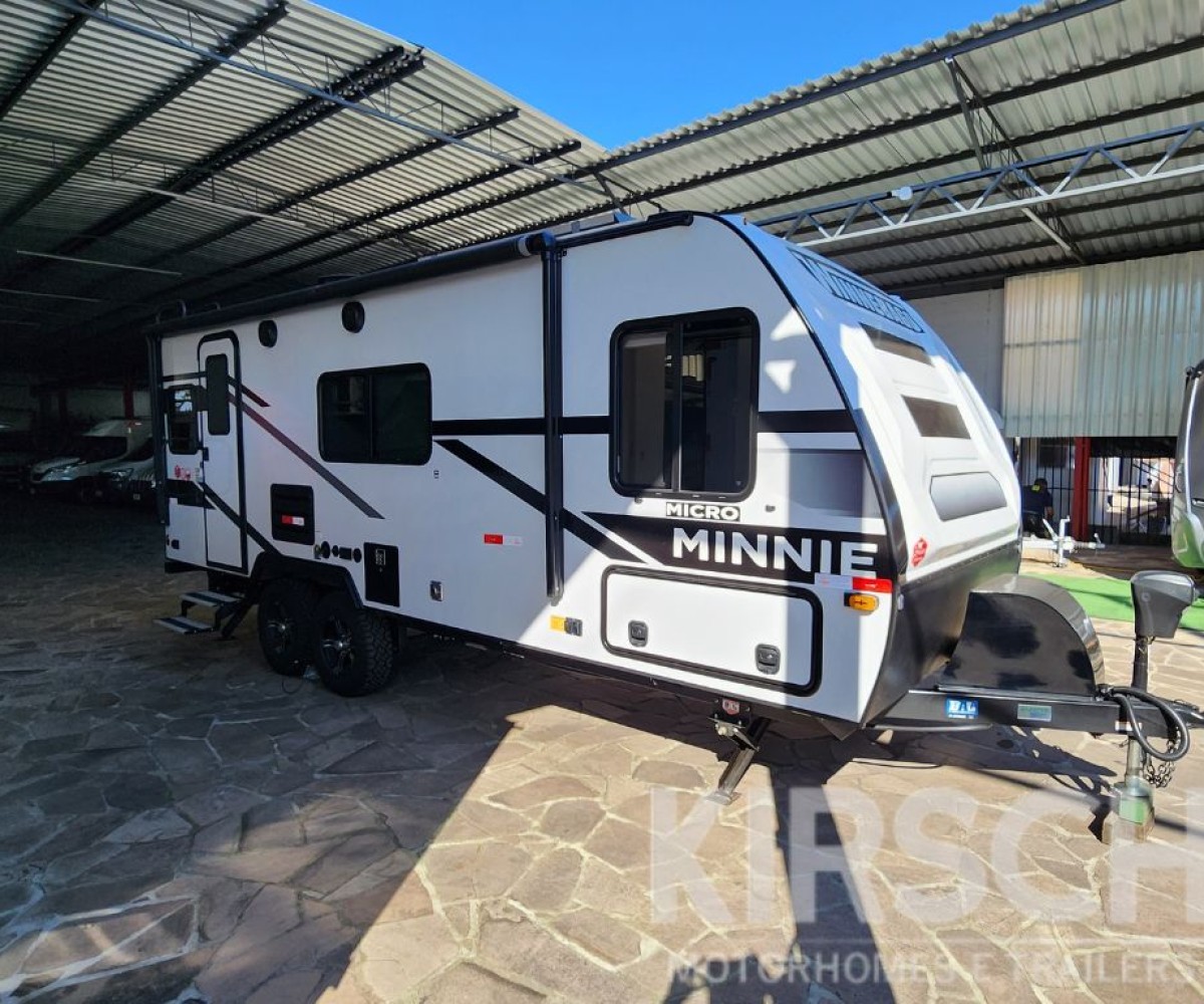 Winnebago 2225RL - Kirsch Motorhomes - Especializada na venda de Motorhomes e Trailers