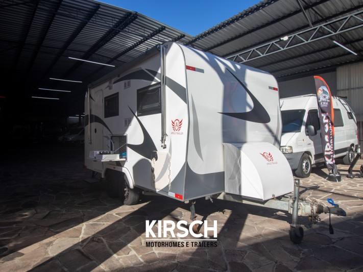 Trailer Apolo Family
