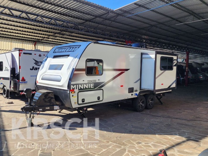 Winnebago 2225RL - Kirsch Motorhomes - Especializada na venda de Motorhomes e Trailers